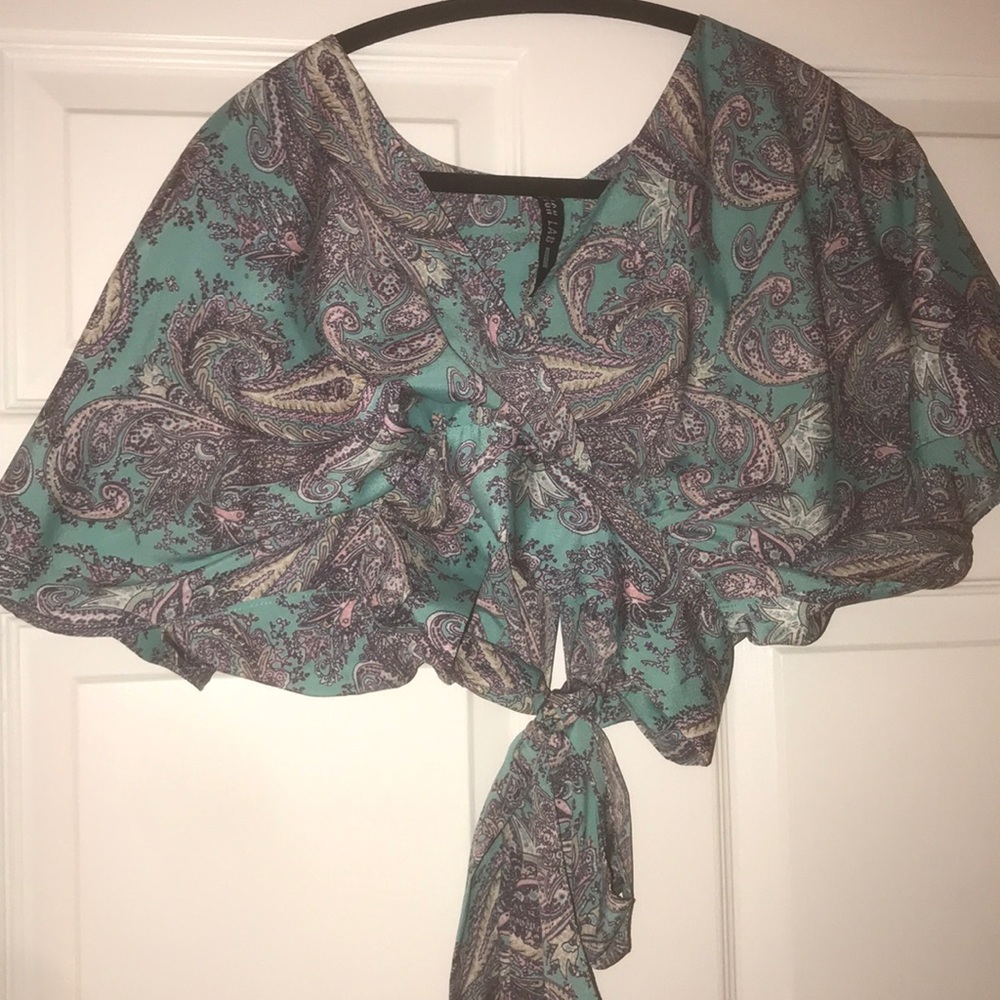 Cropped blouse